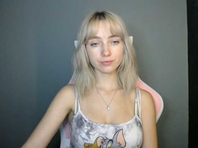 LuciaGlow live cam on BongaCams