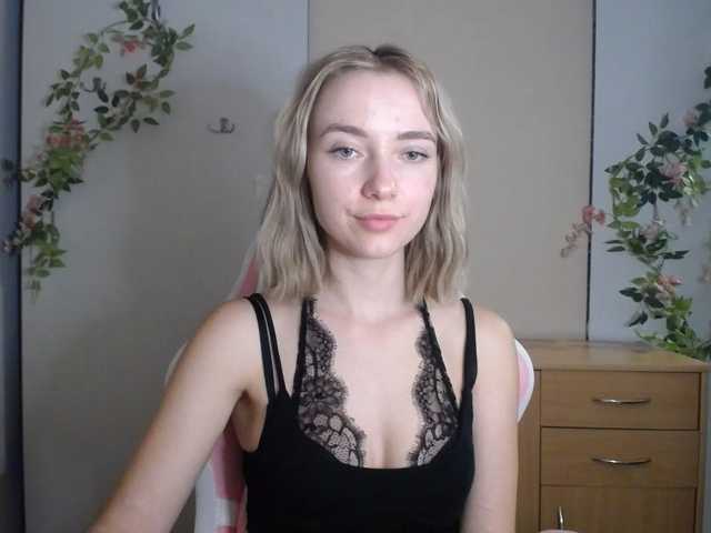 LuciaGlow — live female cam