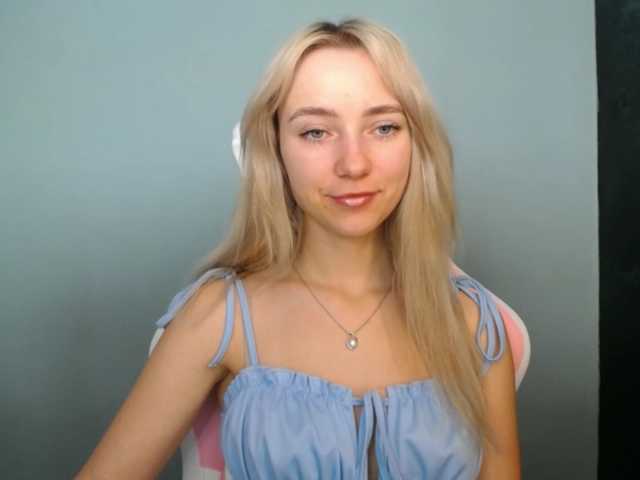 LuciaGlow live cam on BongaCams