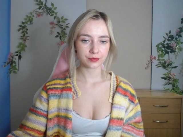 LuciaGlow live cam on BongaCams