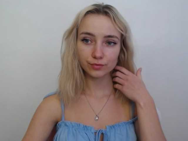 LuciaGlow live cam on BongaCams