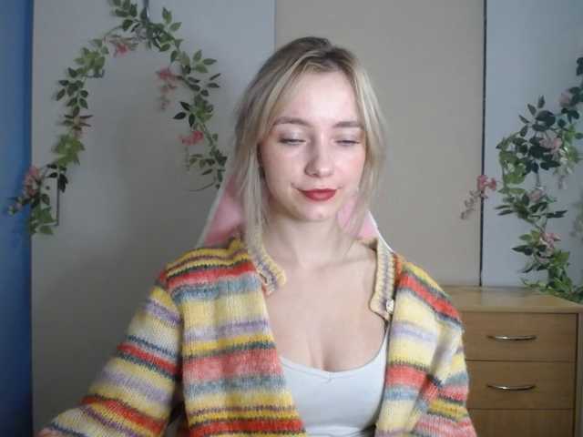 LuciaGlow live cam on BongaCams