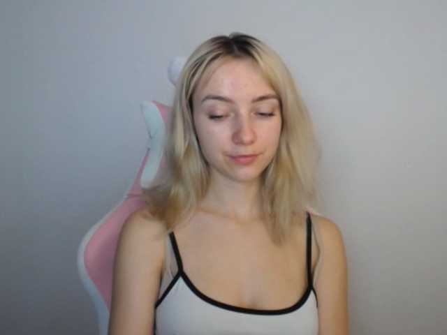 LuciaGlow live cam on BongaCams