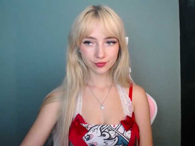 LuciaGlow live cam on BongaCams