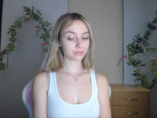 LuciaGlow live cam on BongaCams