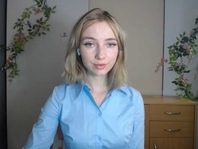 LuciaGlow live cam on BongaCams