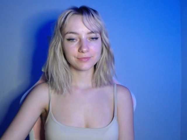 LuciaGlow live cam on BongaCams