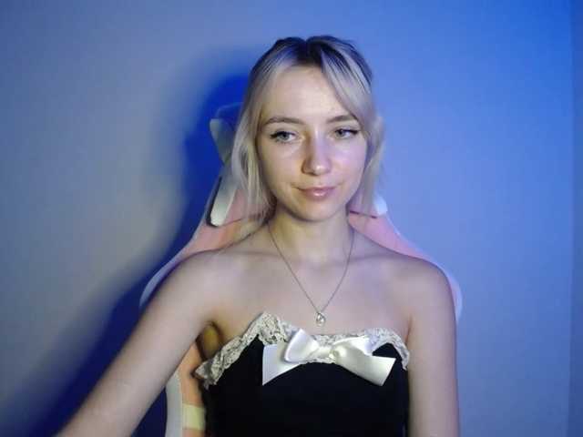 LuciaGlow live cam on BongaCams