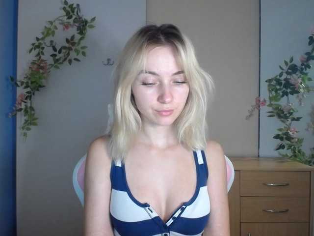 LuciaGlow live cam on BongaCams