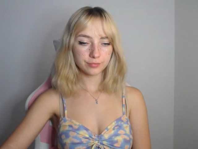 LuciaGlow live cam on BongaCams