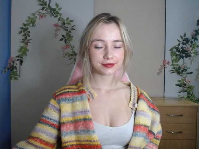 LuciaGlow live cam on BongaCams