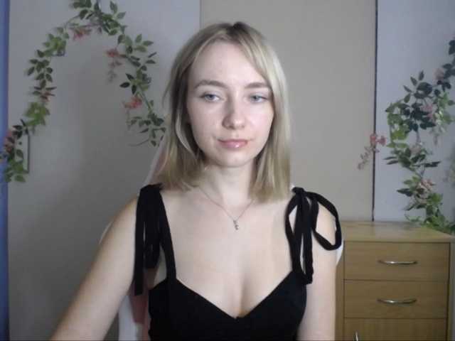 LuciaGlow live cam on BongaCams
