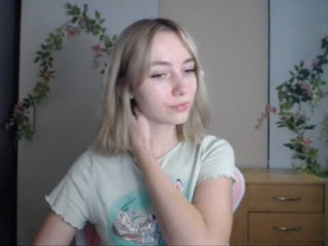 LuciaGlow live cam on BongaCams