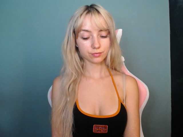 LuciaGlow live cam on BongaCams