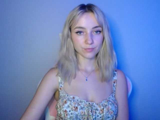 LuciaGlow live cam on BongaCams