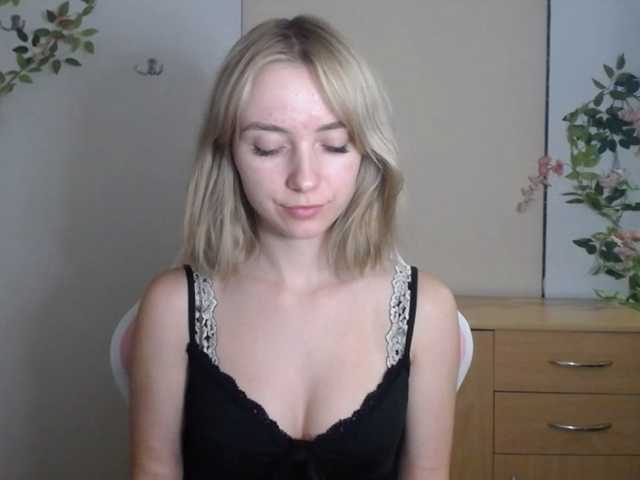 LuciaGlow live cam on BongaCams