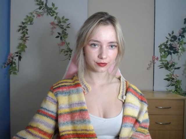 LuciaGlow live cam on BongaCams