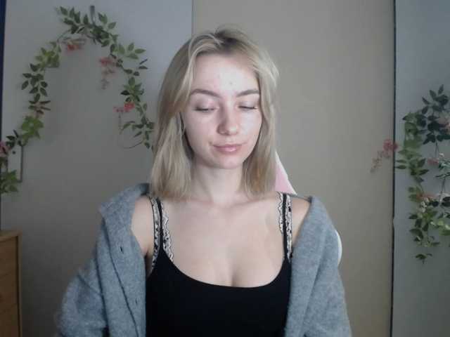 LuciaGlow live cam on BongaCams
