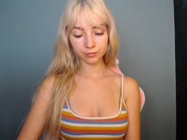 LuciaGlow live cam on BongaCams