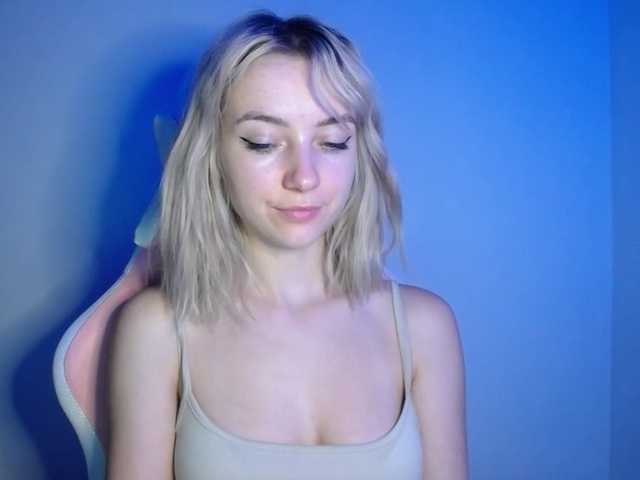 LuciaGlow live cam on BongaCams