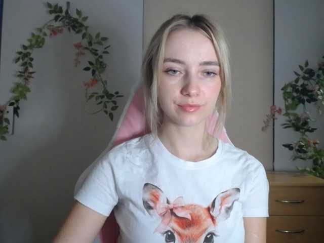LuciaGlow live cam on BongaCams