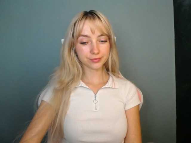 LuciaGlow live cam on BongaCams
