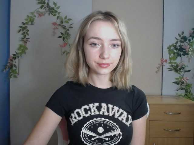 LuciaGlow live cam on BongaCams