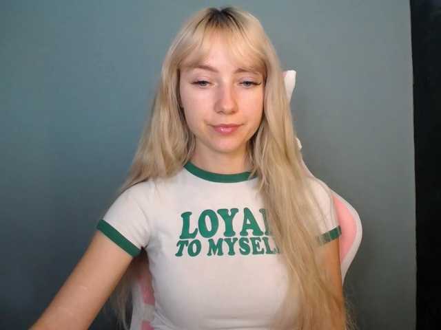 LuciaGlow live cam on BongaCams