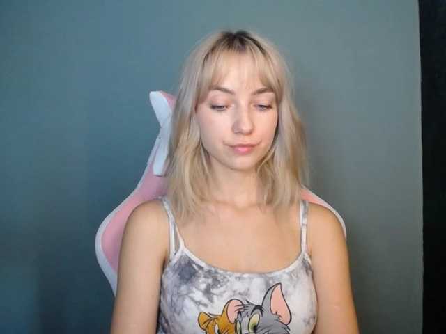 LuciaGlow live cam on BongaCams