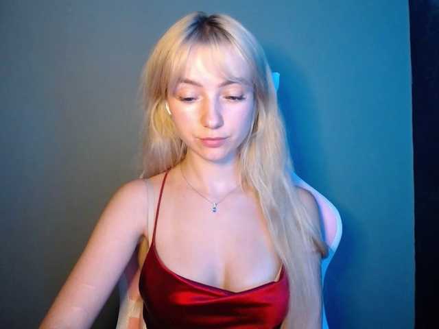 LuciaGlow live cam on BongaCams