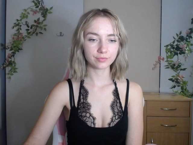 LuciaGlow live cam on BongaCams
