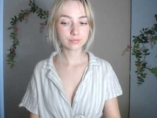 LuciaGlow live cam on BongaCams
