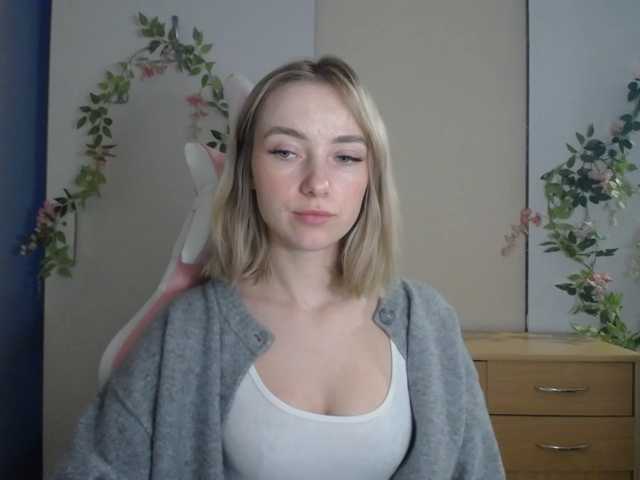 LuciaGlow live cam on BongaCams