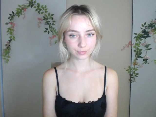 LuciaGlow live cam on BongaCams