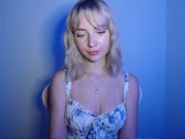 LuciaGlow live cam on BongaCams