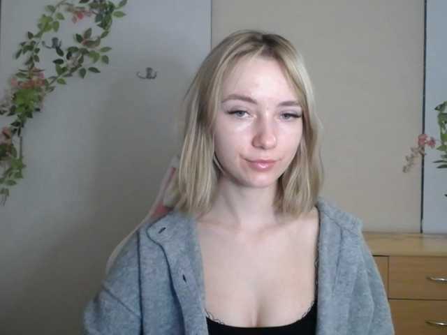 LuciaGlow live cam on BongaCams
