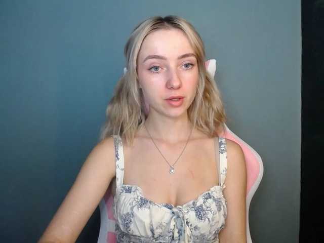 LuciaGlow live cam on BongaCams