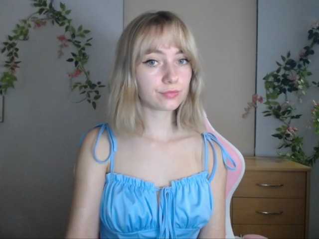 LuciaGlow live cam on BongaCams