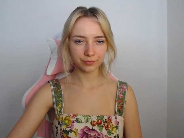 LuciaGlow live cam on BongaCams