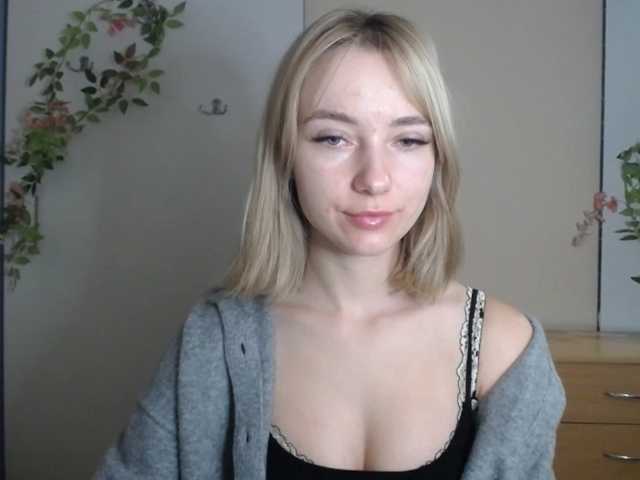 LuciaGlow live cam on BongaCams