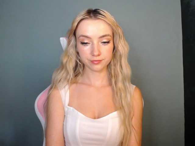 LuciaGlow live cam on BongaCams