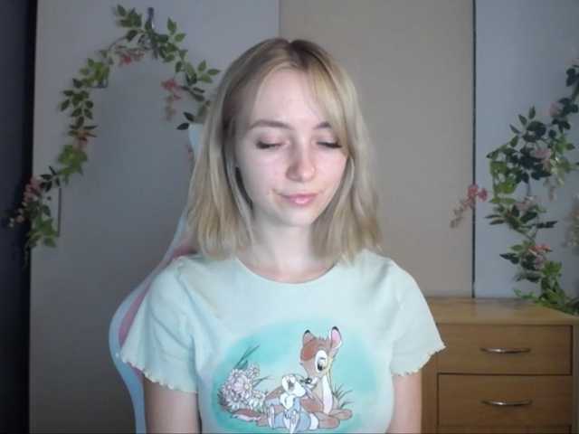 LuciaGlow live cam on BongaCams