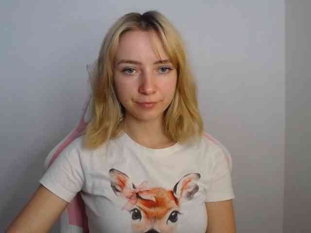 LuciaGlow webcam