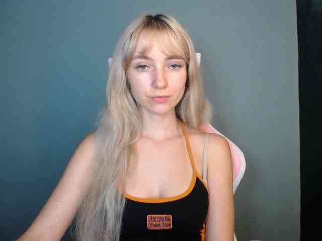 LuciaGlow webcam