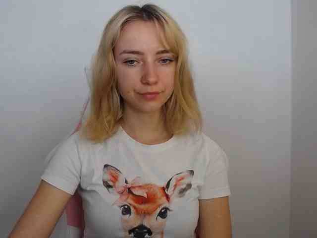 LuciaGlow webcam