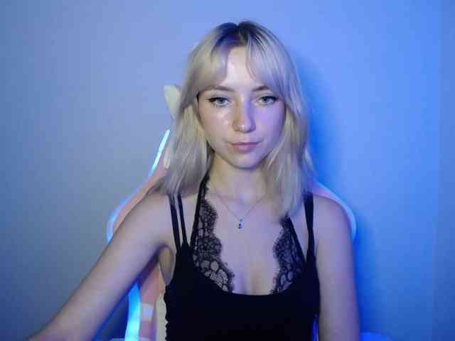 LuciaGlow webcam