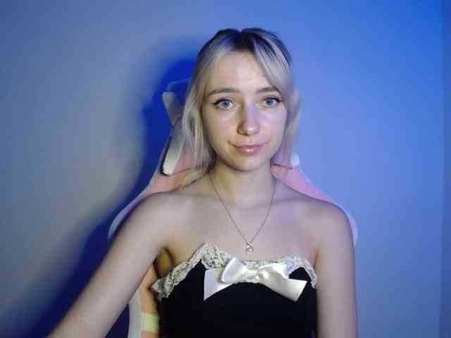 LuciaGlow webcam