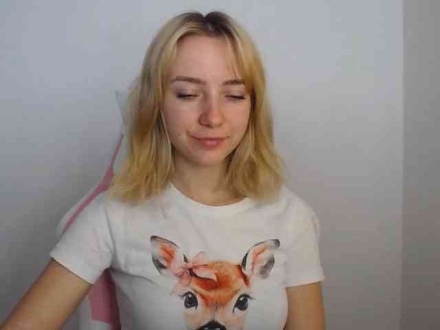 LuciaGlow webcam