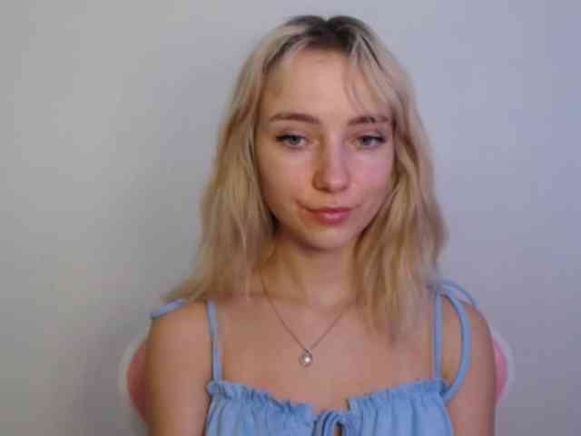 LuciaGlow webcam