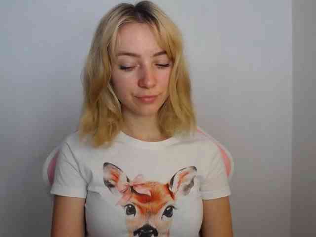 LuciaGlow webcam